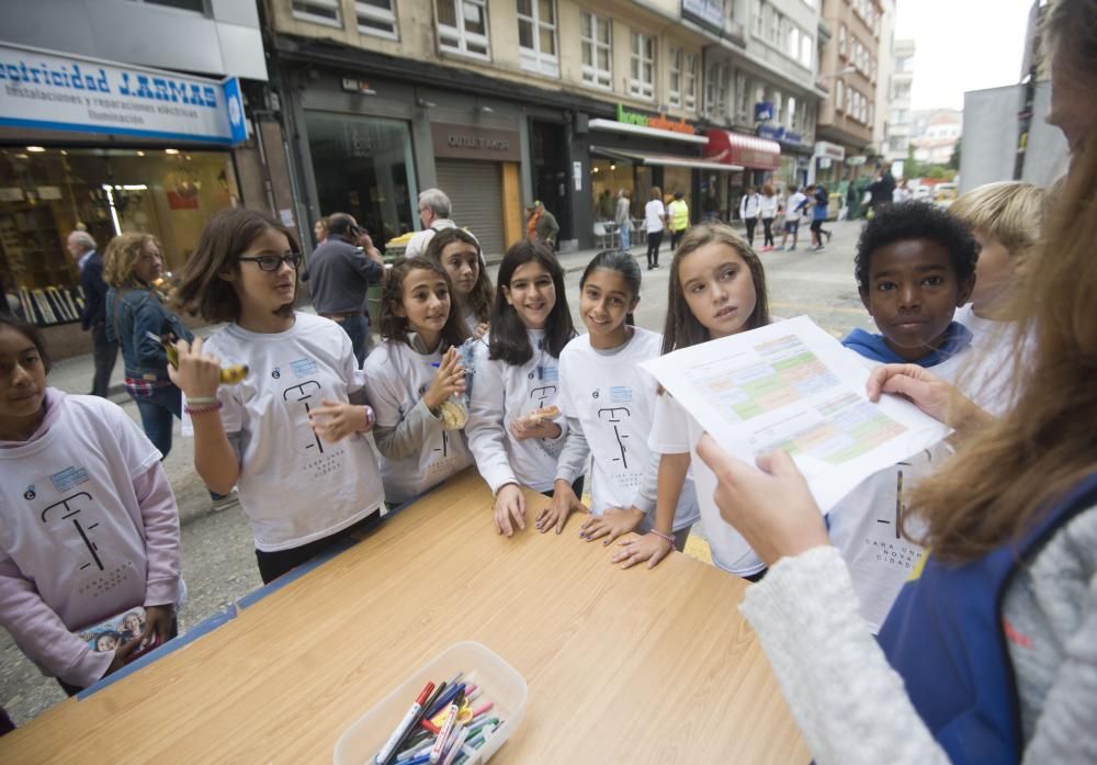 El concejal de Mobilidade Sostible, Daniel Díaz Grandío, visitó las actividades celebradas en la alcalde Marchesi.