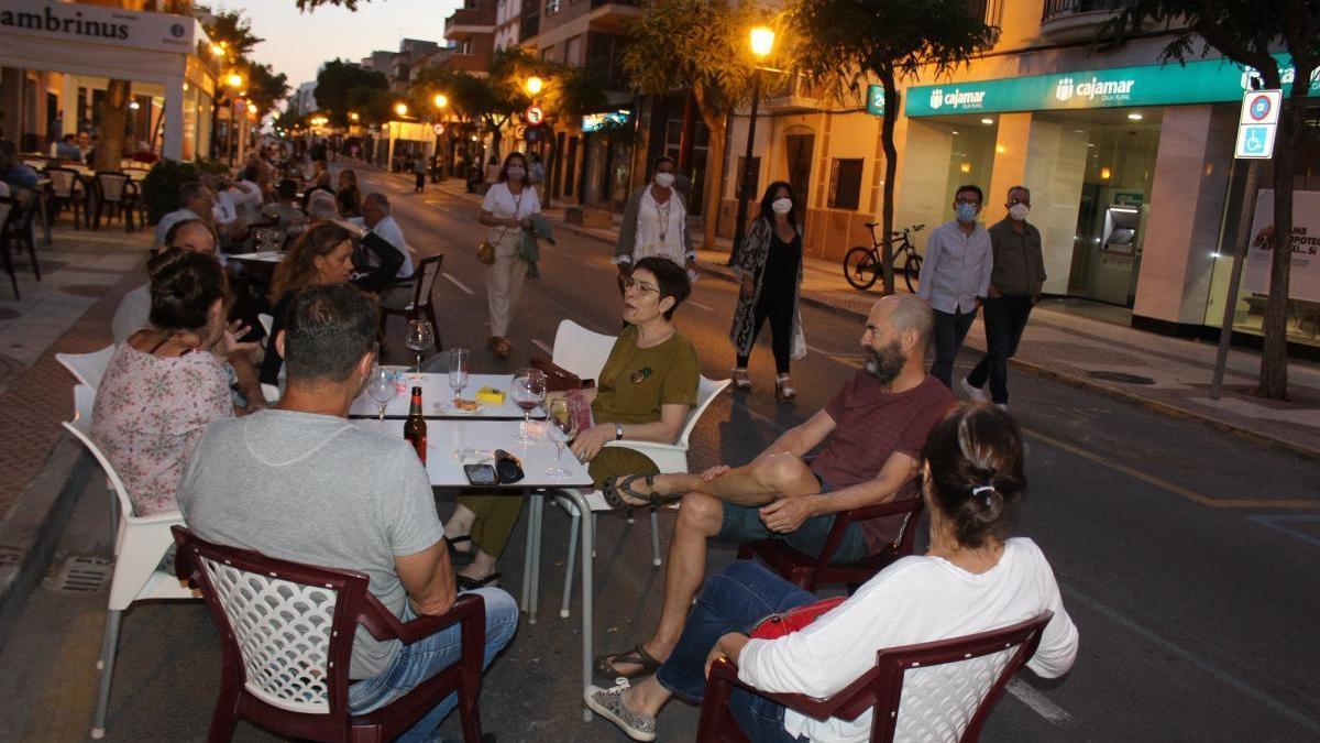 Desescalada en Benicàssim: Destinan tres millones de euros para las pymes y cierran ya la calle Santo Tomás