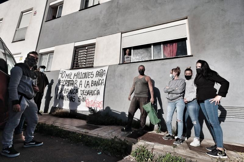 Vecinos en riesgo de desahucio en Tenerife