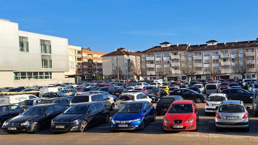 Tui eleva a 142.000 euros la indemnización del parking, frente a los 3 millones que pide la UTE