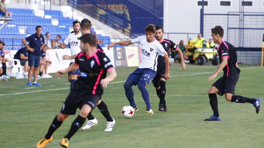 El Alcoyano se impone al UCAM Murcia en el último duelo estival