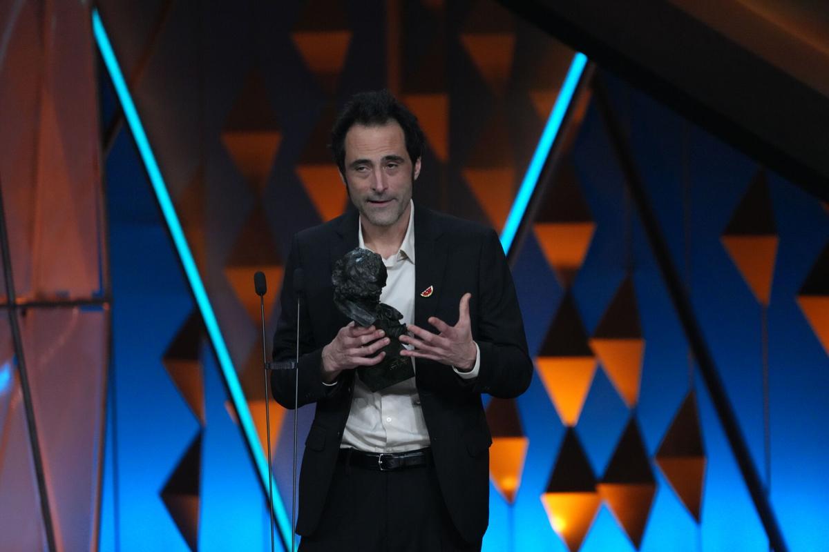 Cristóbal Fernández recoge el Goya a Mejor Montaje por 'Sirat'.
