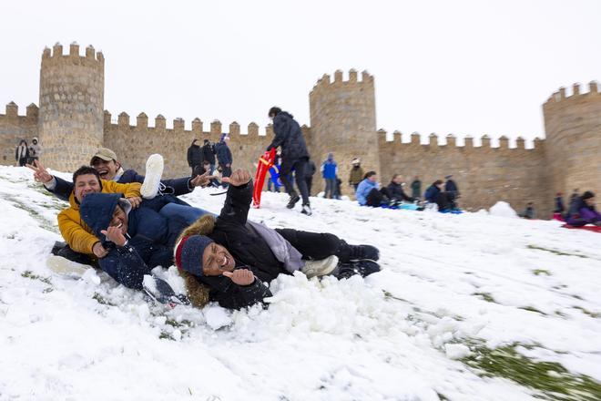 Las mejores imágenes de la nevada de este sábado en Castilla y León