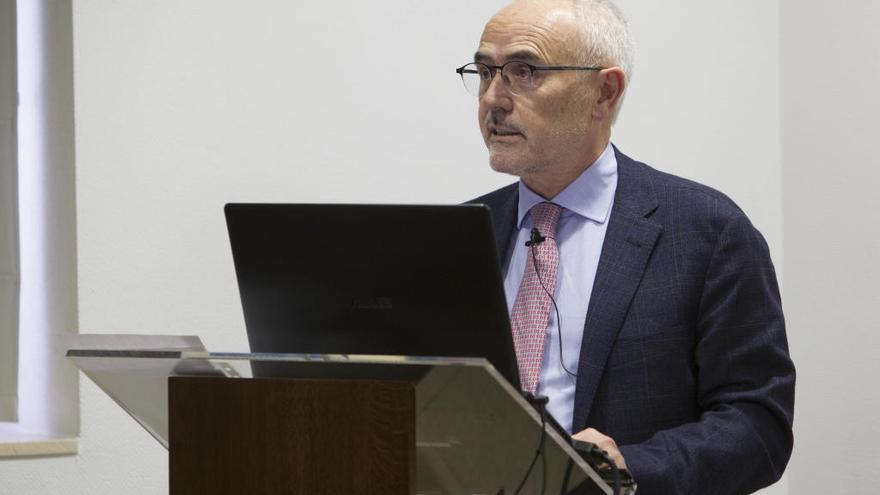 El doctor Vicente Guillem, jefe de Oncología Médica de la Fundación IVO.