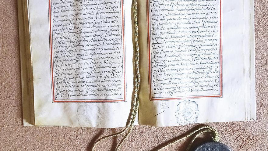 Documento del siglo XVII del rey Carlos II que guardó Cela. // FdV
