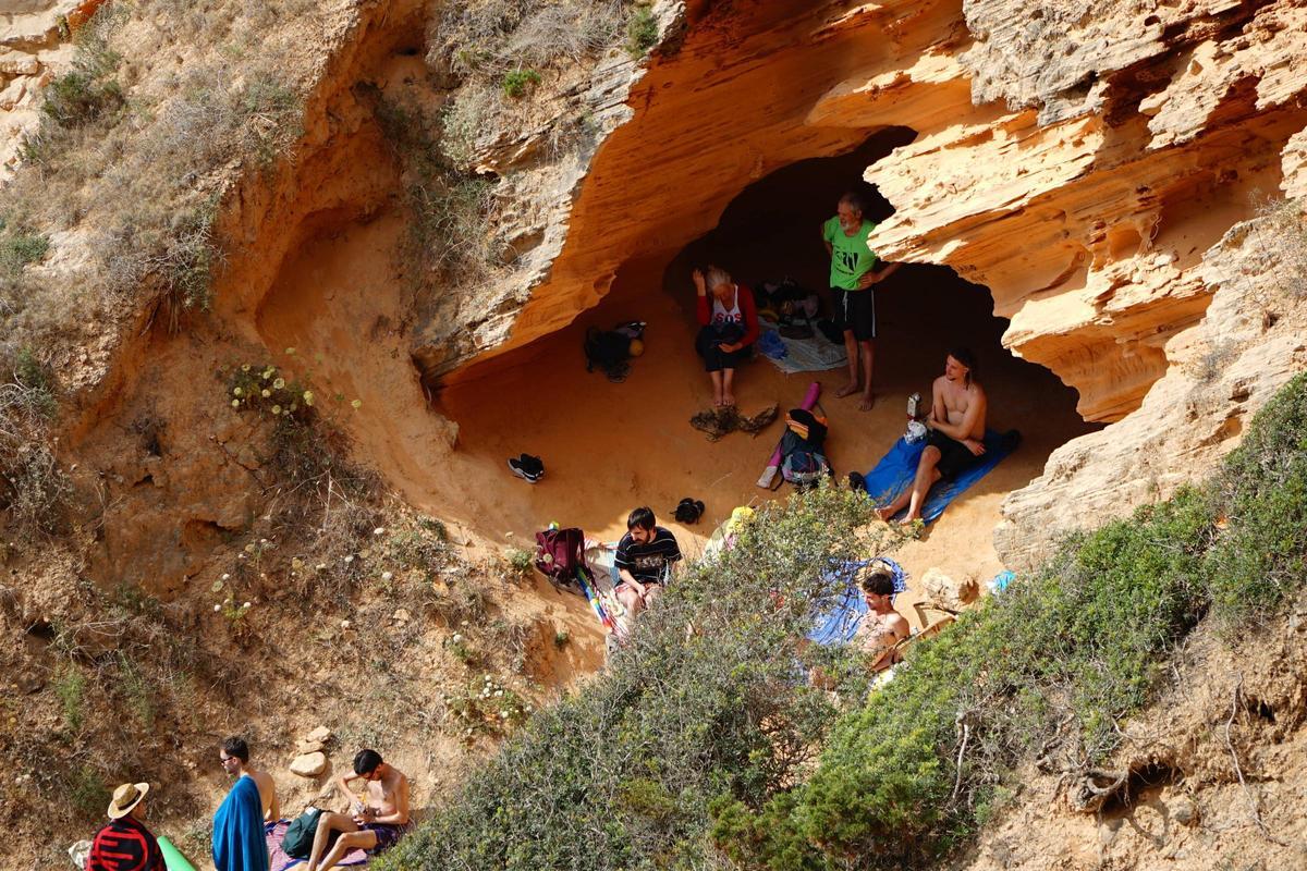 Los mallorquines 'recuperan' el Caló des Moro
