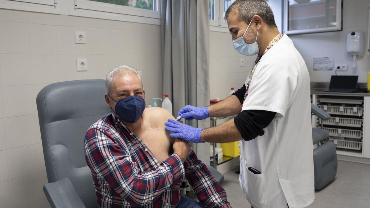 La campanya de vacunació contra la grip s’allarga fins al 25 de novembre | EDUARD MARTÍ