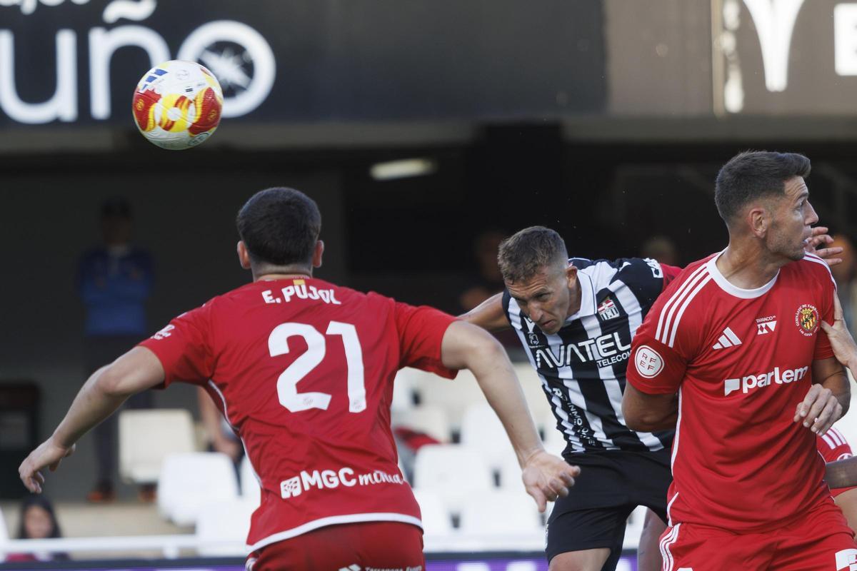 La épica victoria que acerca al Cartagena al play off frente al Nástic, en imágenes