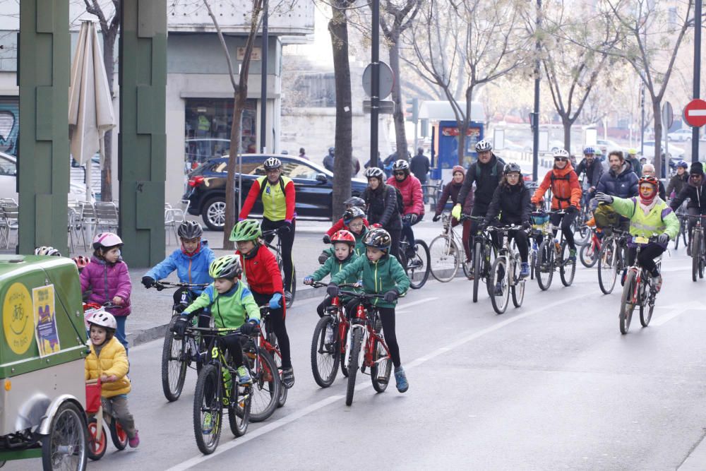 Pedalada de Mou-te en bici