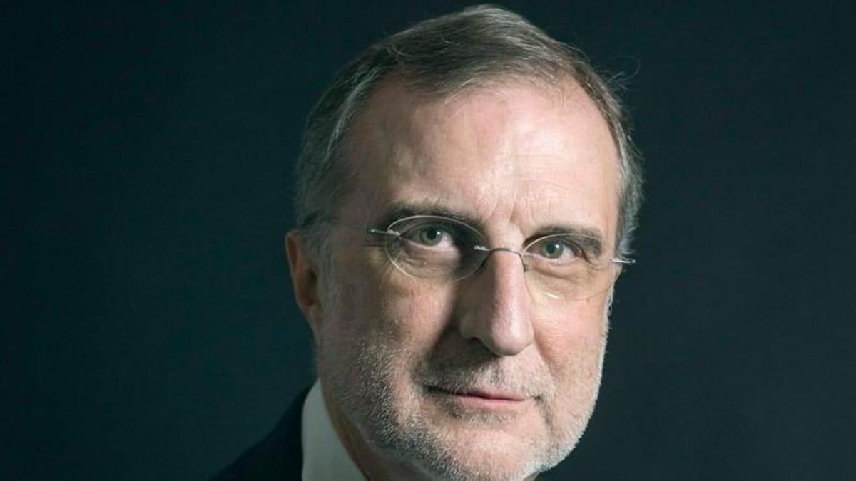 José María Ezquiaga. Cuenta con una extensa trayectoria profesional y experiencia en la gestión pública.