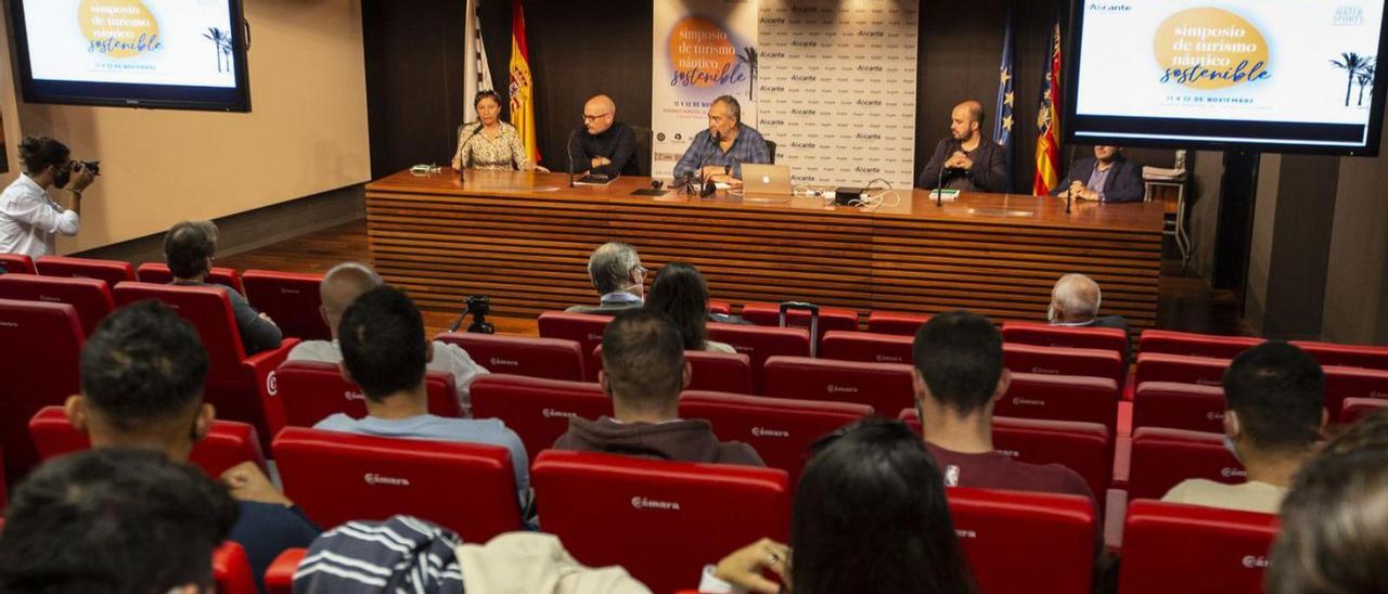 Un momento de la mesa redonda sobre el papel de los medios en la sostenibilidad. | ALEX DOMÍNGUEZ