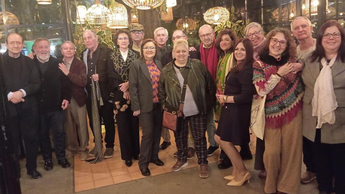 Participantes en uno de los encuentros homenaje organizado por el Ateneo de Córdoba.