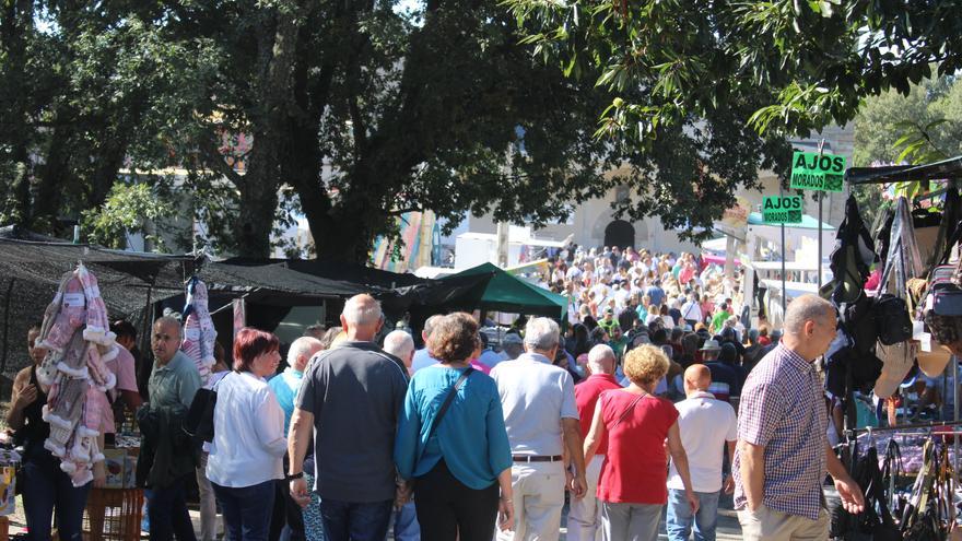 La patrona de Sanabria estrena himno en una multitudinaria romería