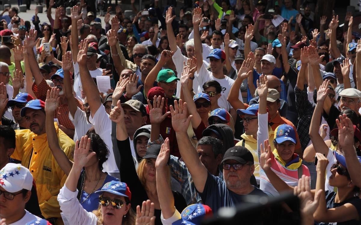 zentauroepp46717118 ame3406 caracas venezuela 26 01 2019 simpatizantes del190126210053 zentauroepp46717118 ame3406 caracas venezuela 26 01 2019 simpatizantes del190126210053