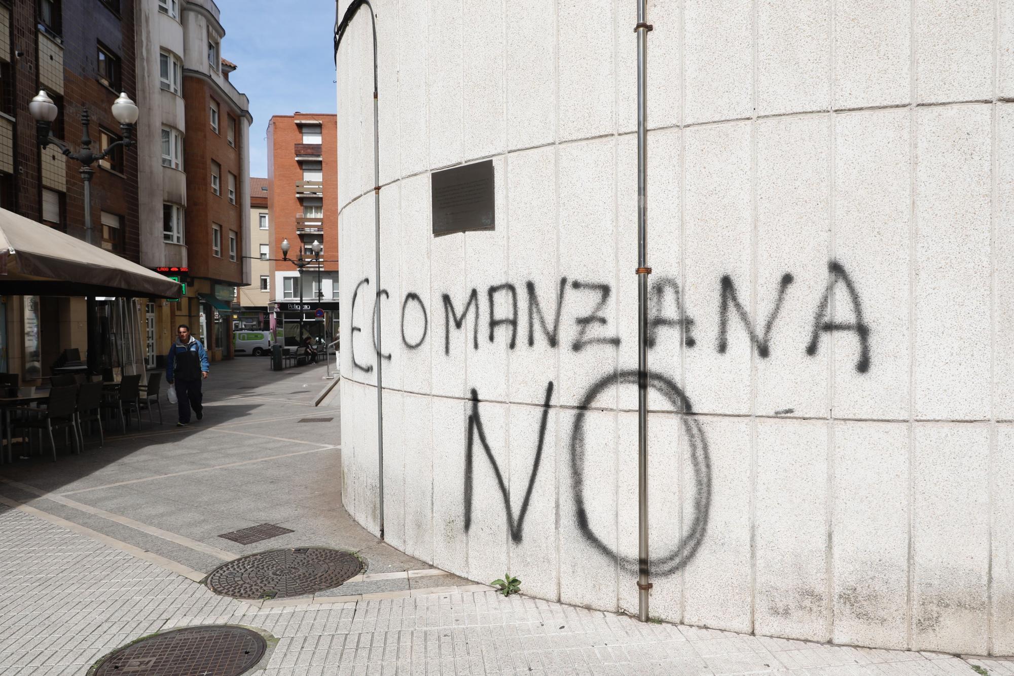 En imágenes: la ecomanzana de La Calzada, en marcha