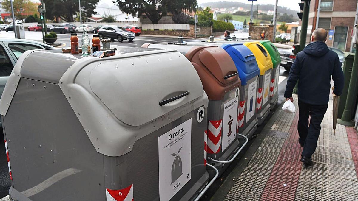 Arteixo refuerza el servicio de basura con nuevos vehículos y colectores -  La Opinión de A Coruña