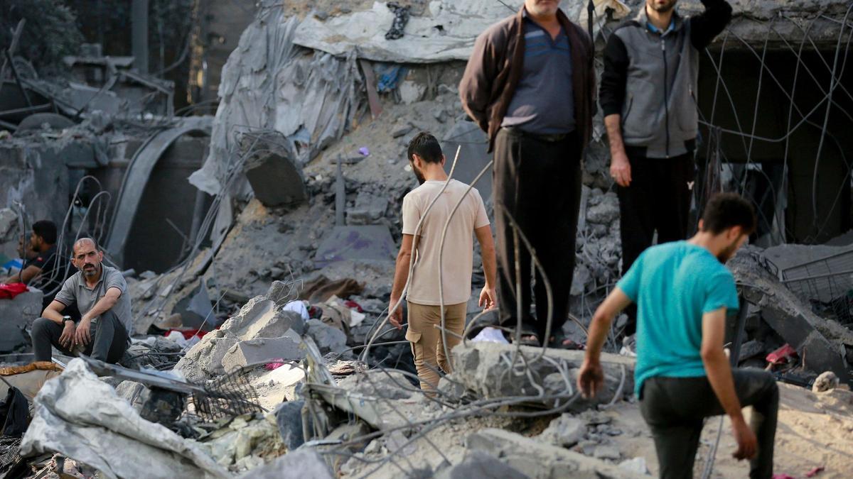 Imagen de la destrucción del campo de Jabalia bajo las bombas israelíes