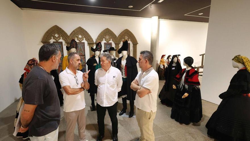 O 22 de setembro inaugúrase a exposición «Os traxes dunha vida» no Pazo da Cultura de Pontevedra
