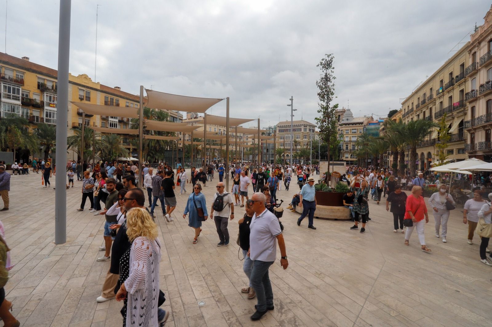 Ambiente en las calles de València el 9 d'Octubre