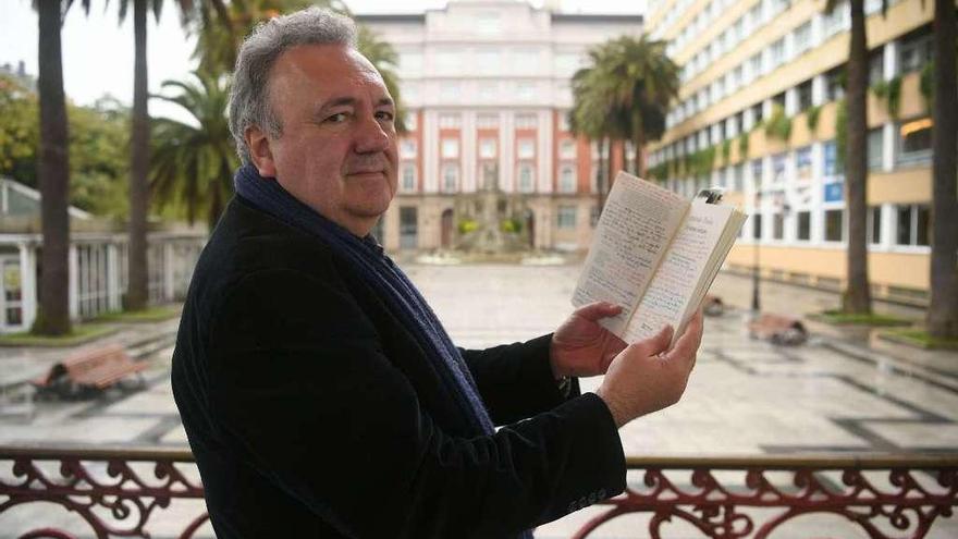 O escritor Antonio Tizón, esta semana nos Xardíns de Méndez Núñez.