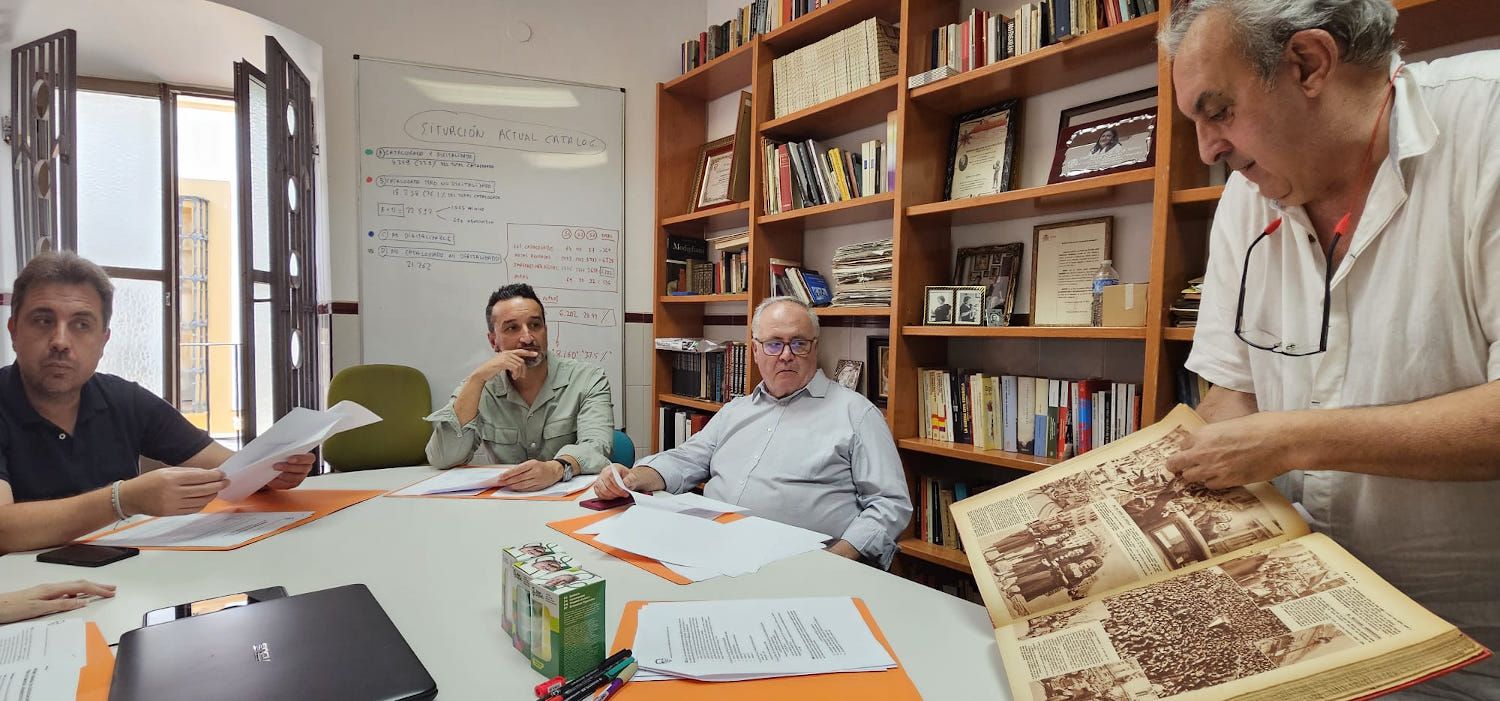 Comienza la catalogación del fondo documental de Francisco Espinosa