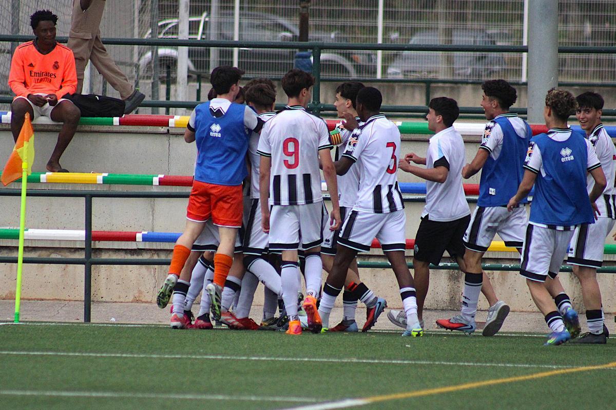 El segundo juvenil albinegro se impuso al Alboraya C y alcanzó el ascenso.
