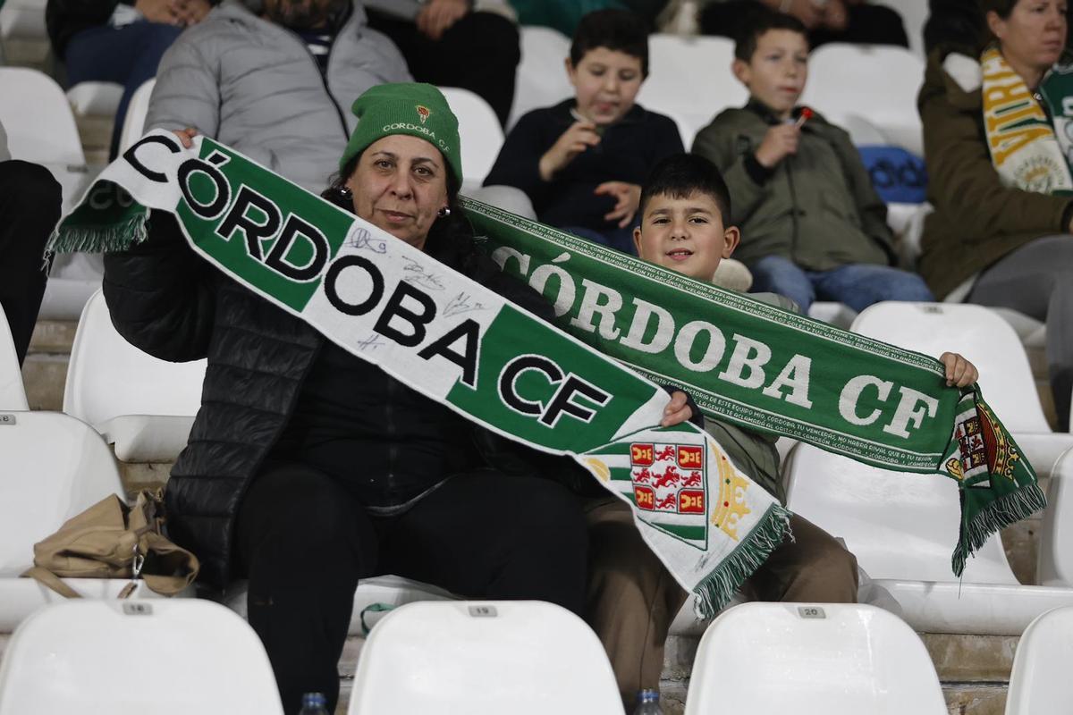 Córdoba CF-Burgos | Las imágenes de la afición en El Arcángel