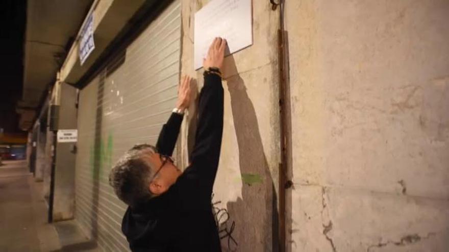 Covite instala en calles de Bilbao y San Sebastián placas en recuerdo de las víctimas del terrorismo