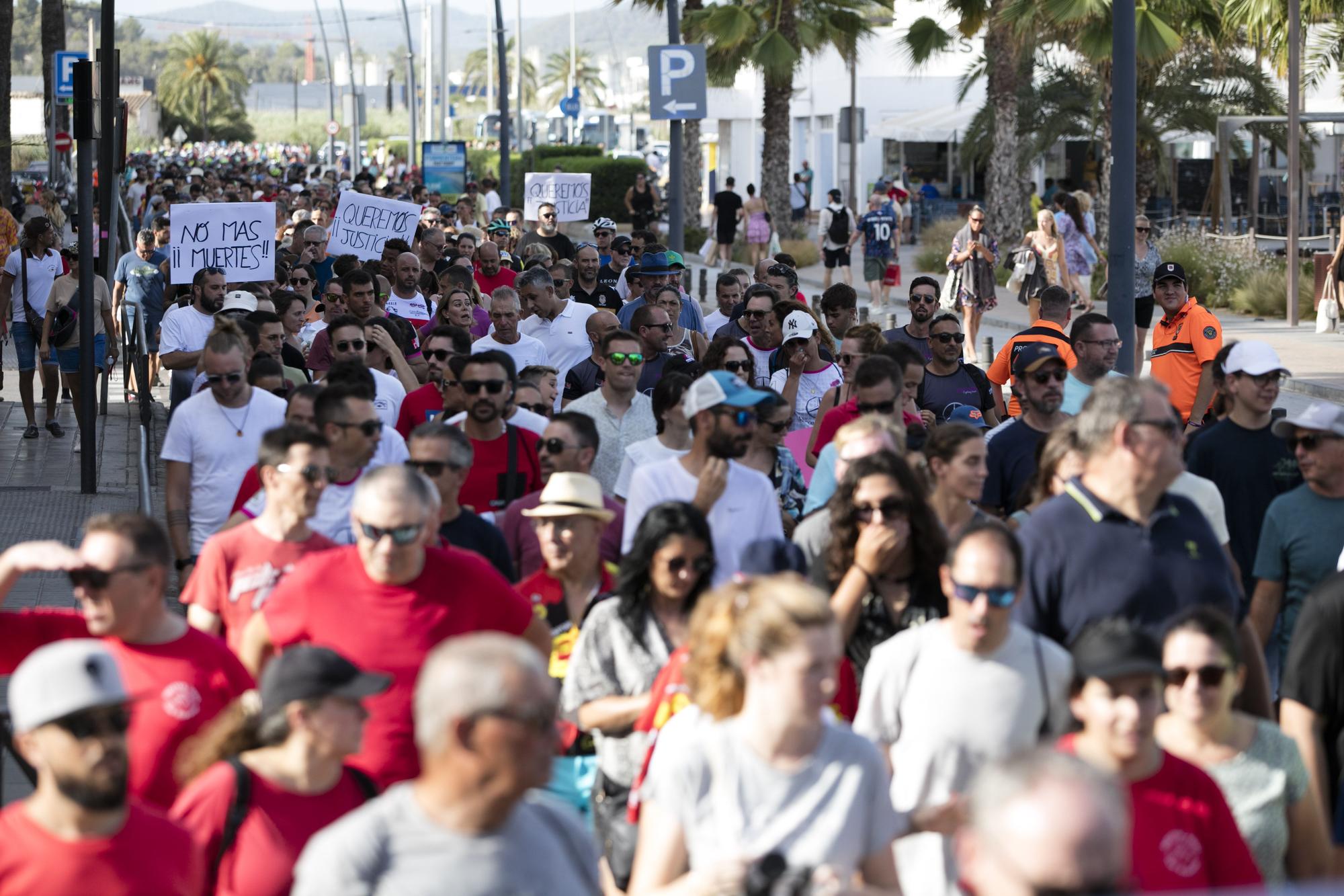 Mira aquí todas las imágenes de la protesta para pedir más seguridad para los ciclistas en Ibiza