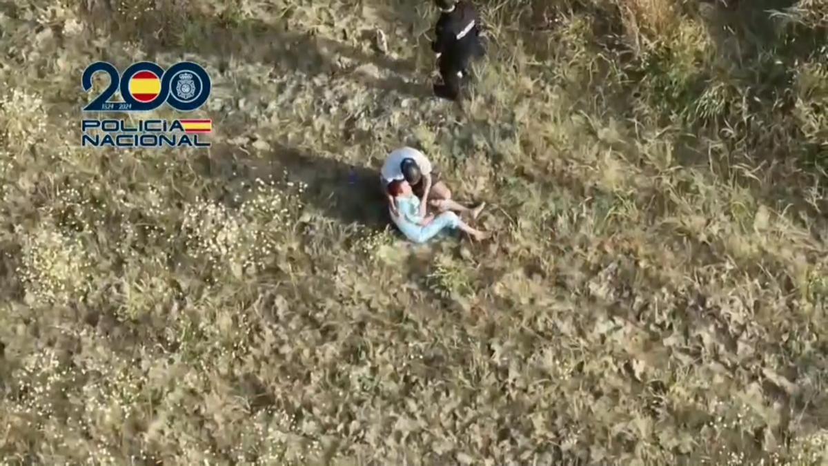 Localizan a dos ancianos con alzhéimer que se habían desmayado en un campo de Madrid