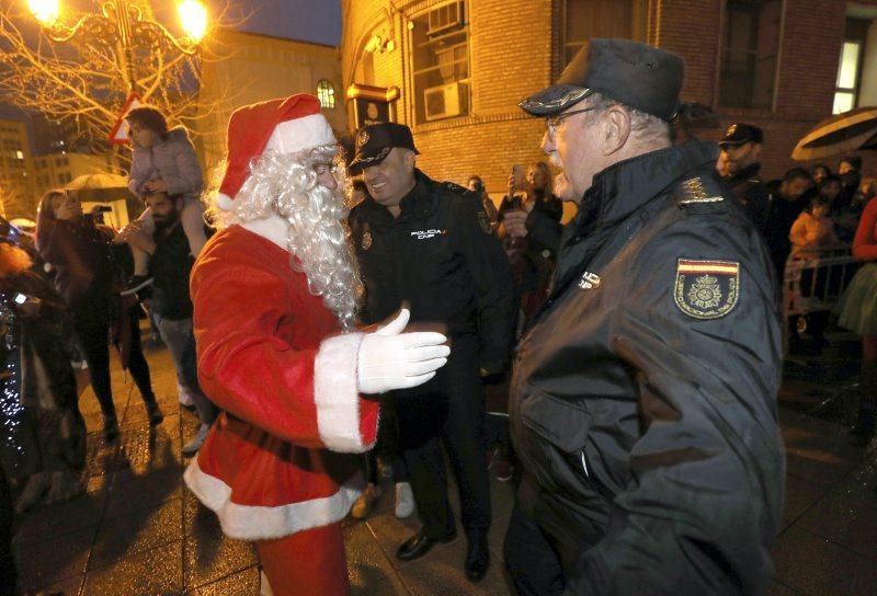 Visita de Papá Noel a la Policía Nacional