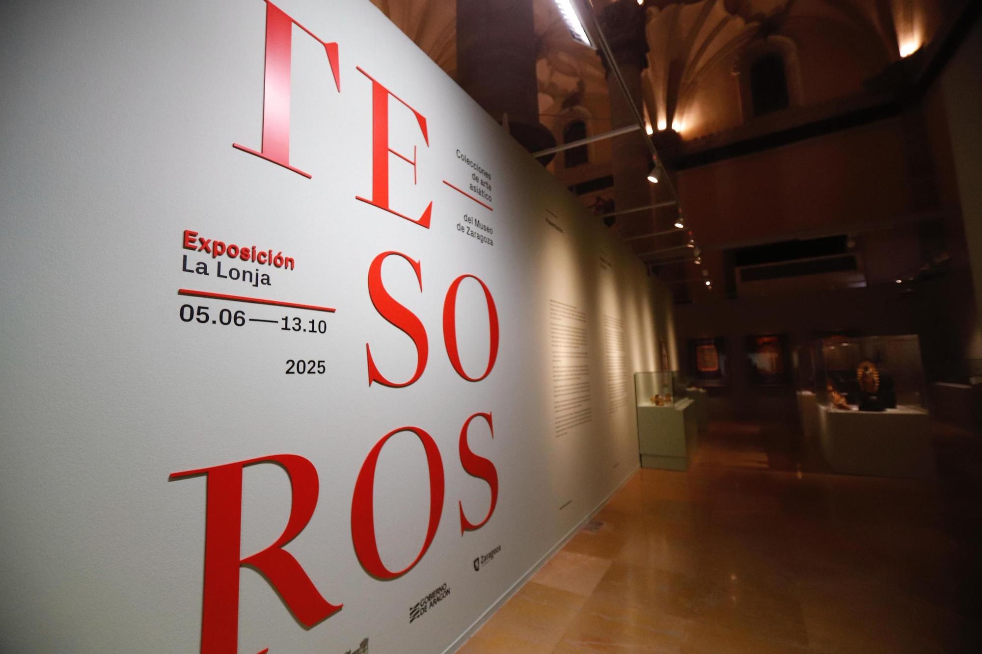 En imágenes | La Lonja expone los tesoros asiáticos del Museo de Zaragoza
