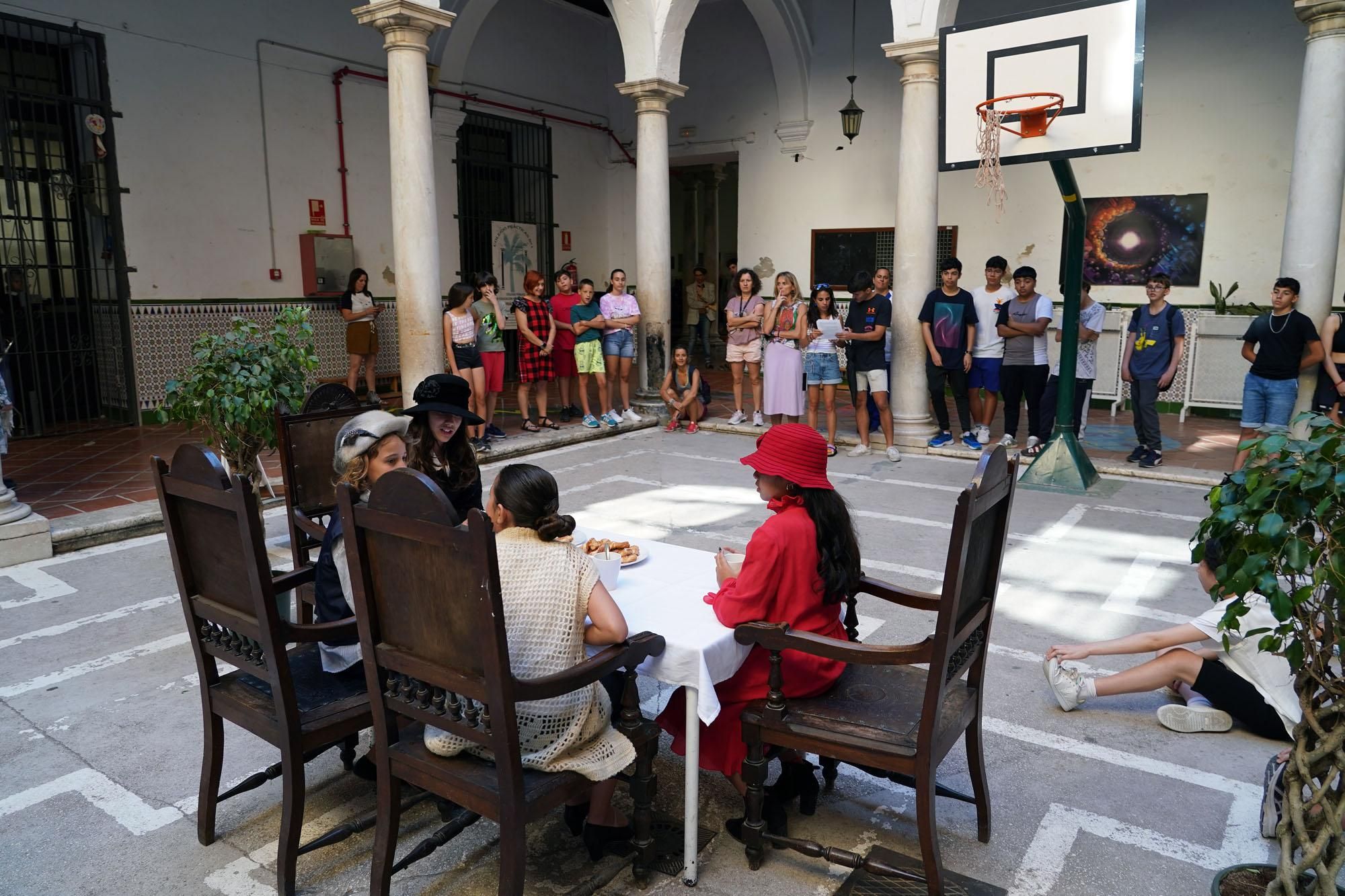 Visita guiada de los alumnos del Colegio Prácticas nº1 para dar a conocer la riqueza del edificio