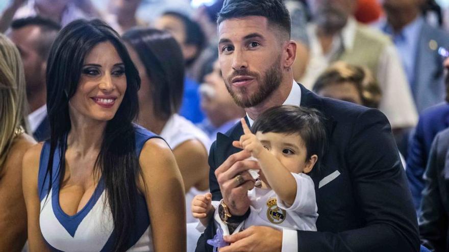 Sergio Ramos, acompañado de Pilar Rubio y el hijo de ambos