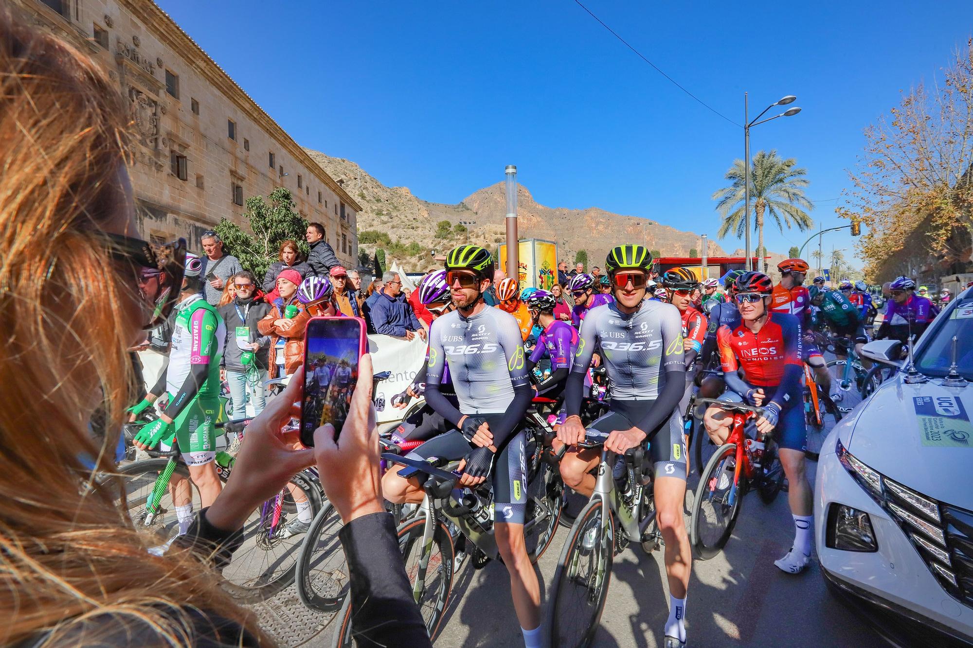 Salida de la 74 Vuelta Ciclista a la Comunidad Valenciana desde Orihuela