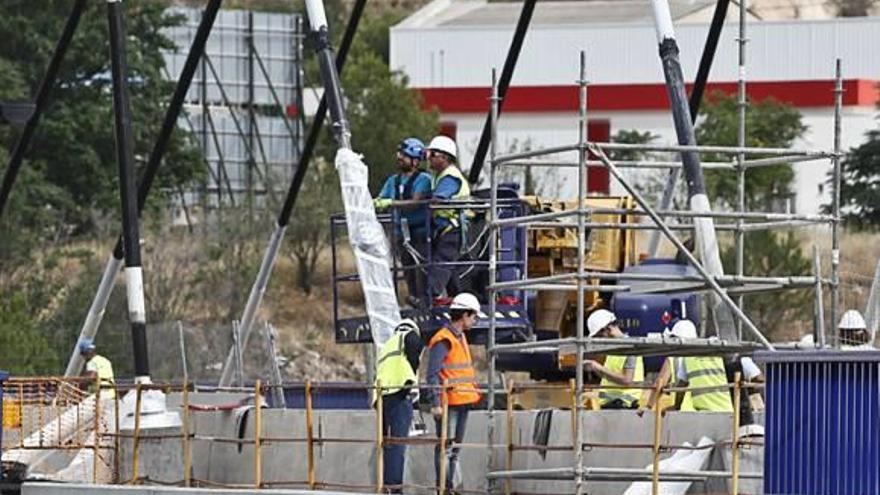 El puente lleva diez días cerrado y sin previsiones de reapertura