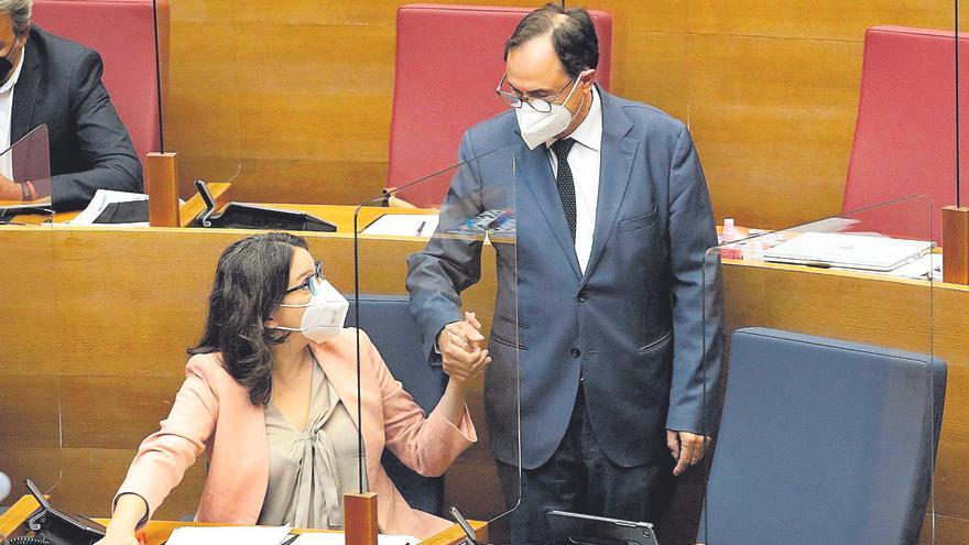 Una tasa turística municipal y voluntaria abre una vía de acuerdo en el Botànic - El Periódico Mediterráneo - Vimarsana News