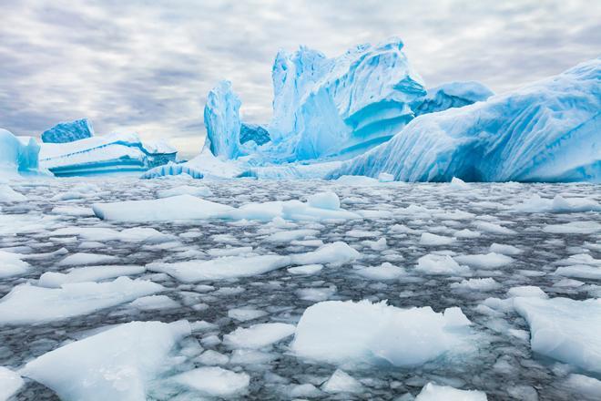 En la Antártida se puede encontrar bellísimos icebergs
