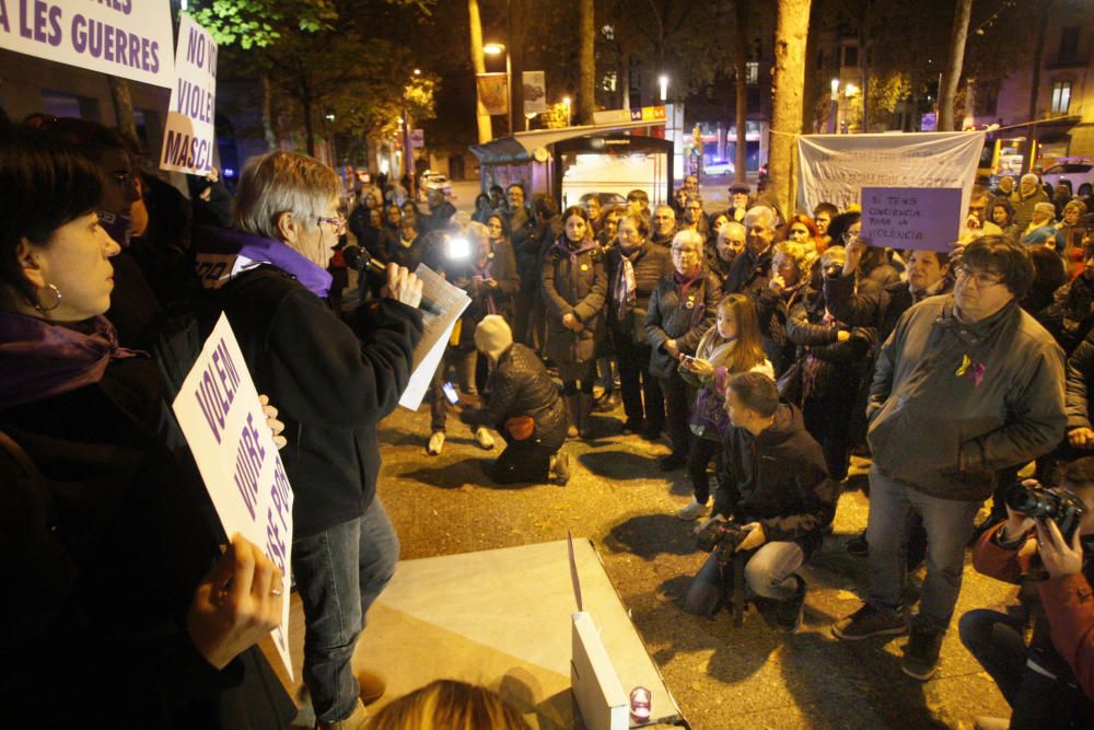 Cadena humana contra la violència masclista