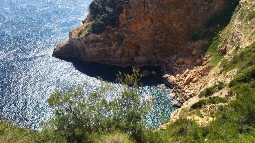 Tramo de costa del Cap Negre donde se halla la cala «secreta» Paradís. | A. P. F.