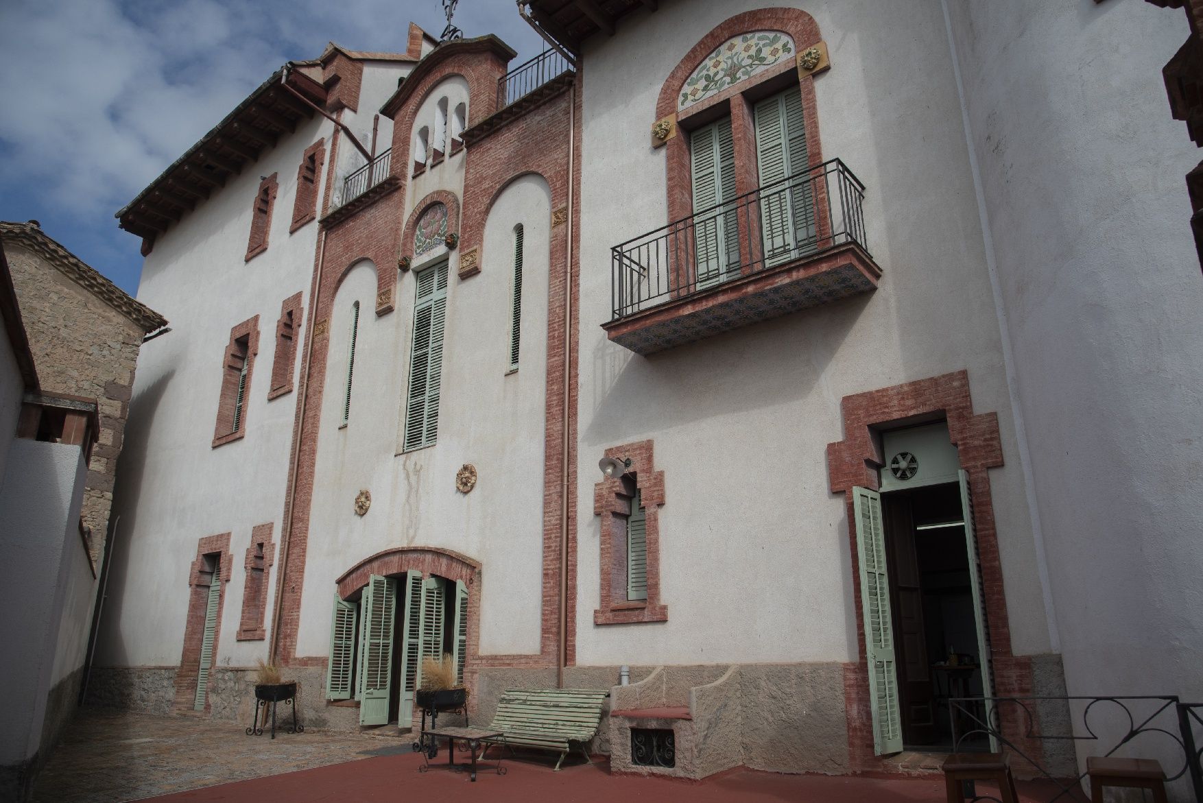 Torre abadal, un tresor del modernisme català al descobert