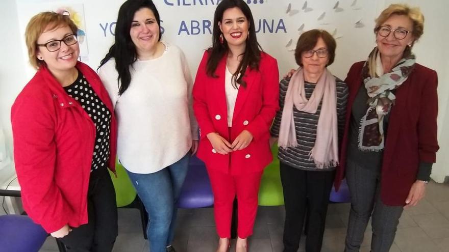 Reunión diputadas Miriam Guardiola y Maruja Pelegrín con representantes de Oblatas.