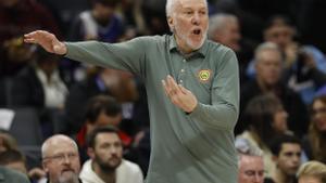 Popovich sufrió un leve derrame cerebral y no hay fecha de regreso a los Spurs