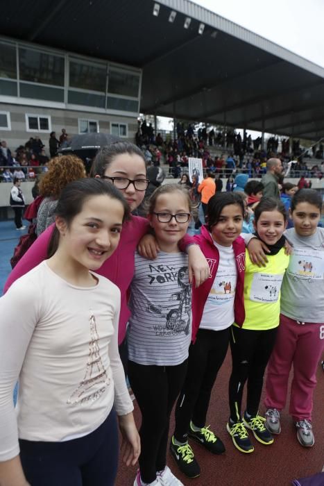 Carrera Solidaria por el Sáhara en el Estadio Municipal de Atletismo Yago Lamela