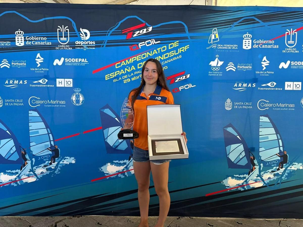 Martina Mantovani, viento a favor en el Nacional sub-19 clase iQFoil.