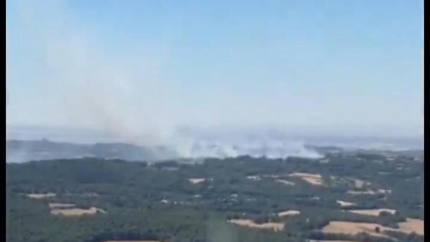 Incendi de Pinell vist des de l'helicòpter de Bombers