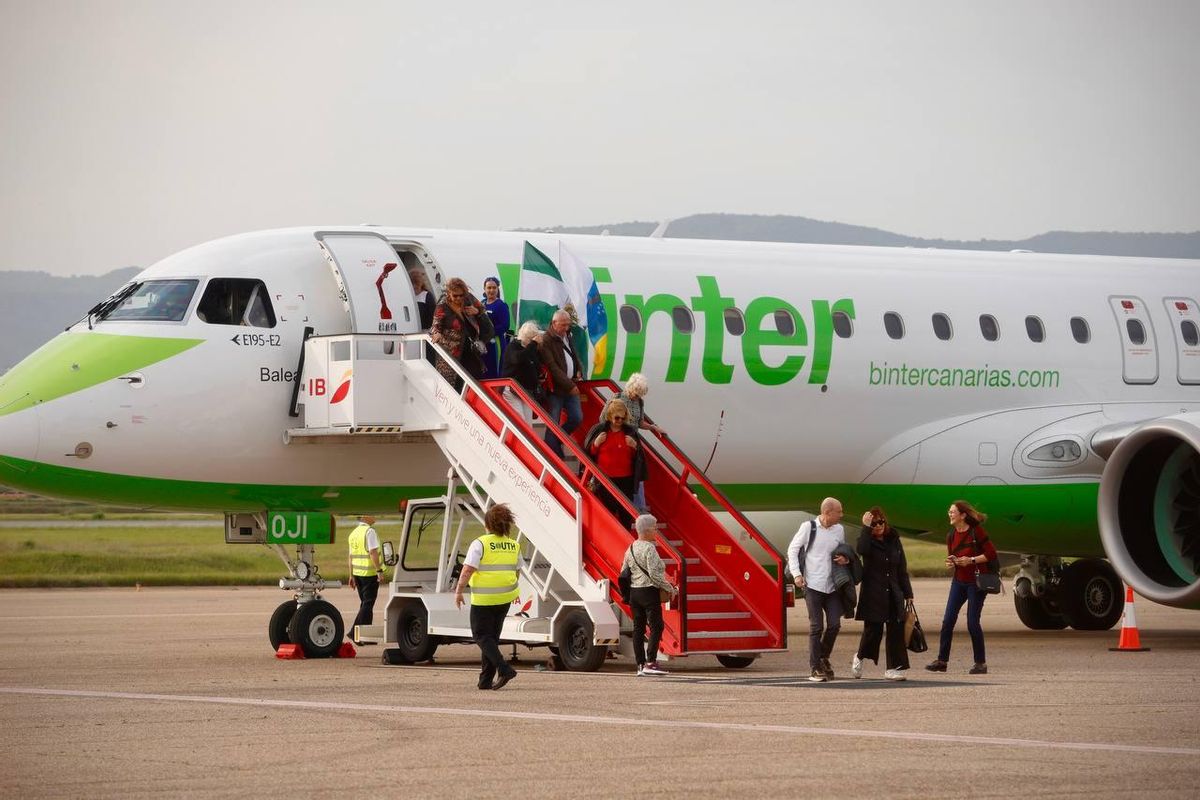 Binter inaugura la conexión aérea entre Córdoba y Canarias