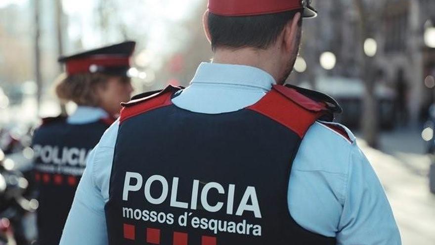 Els Mossos busquen els autors d&#039;un robatori en un centre comercial d&#039;Abrera