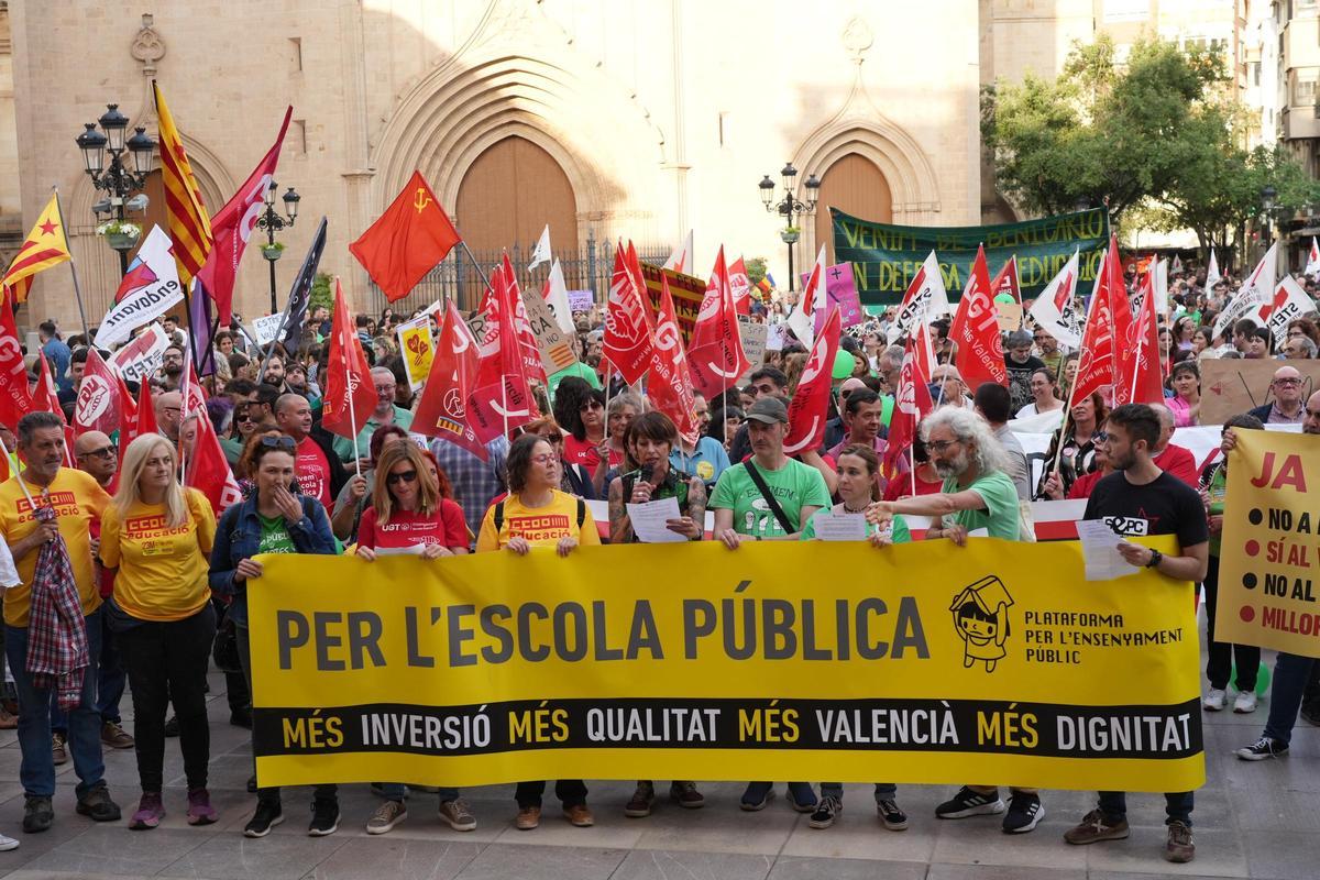 Los sindicatos convovan una nueva huelga educativa en la Comunitat.
