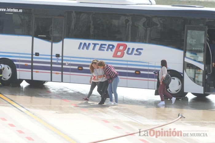 Simulan un accidente aéreo en aeropuerto